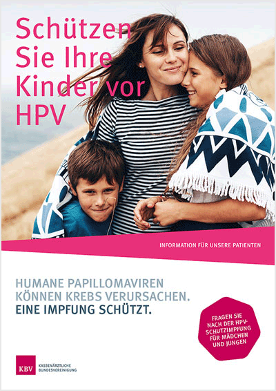 Mutter hält zwei Kinder im Arm. Schriftzug: Schützen Sie Ihre Kinder vor HPV. 