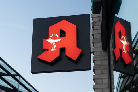 großes Apotheken-Logo-Zeichen